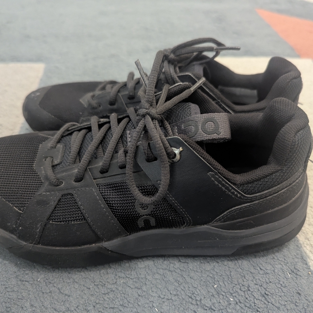 On Cloud Kid's The Roger Clubhouse Pro Shoes Size 5.5
